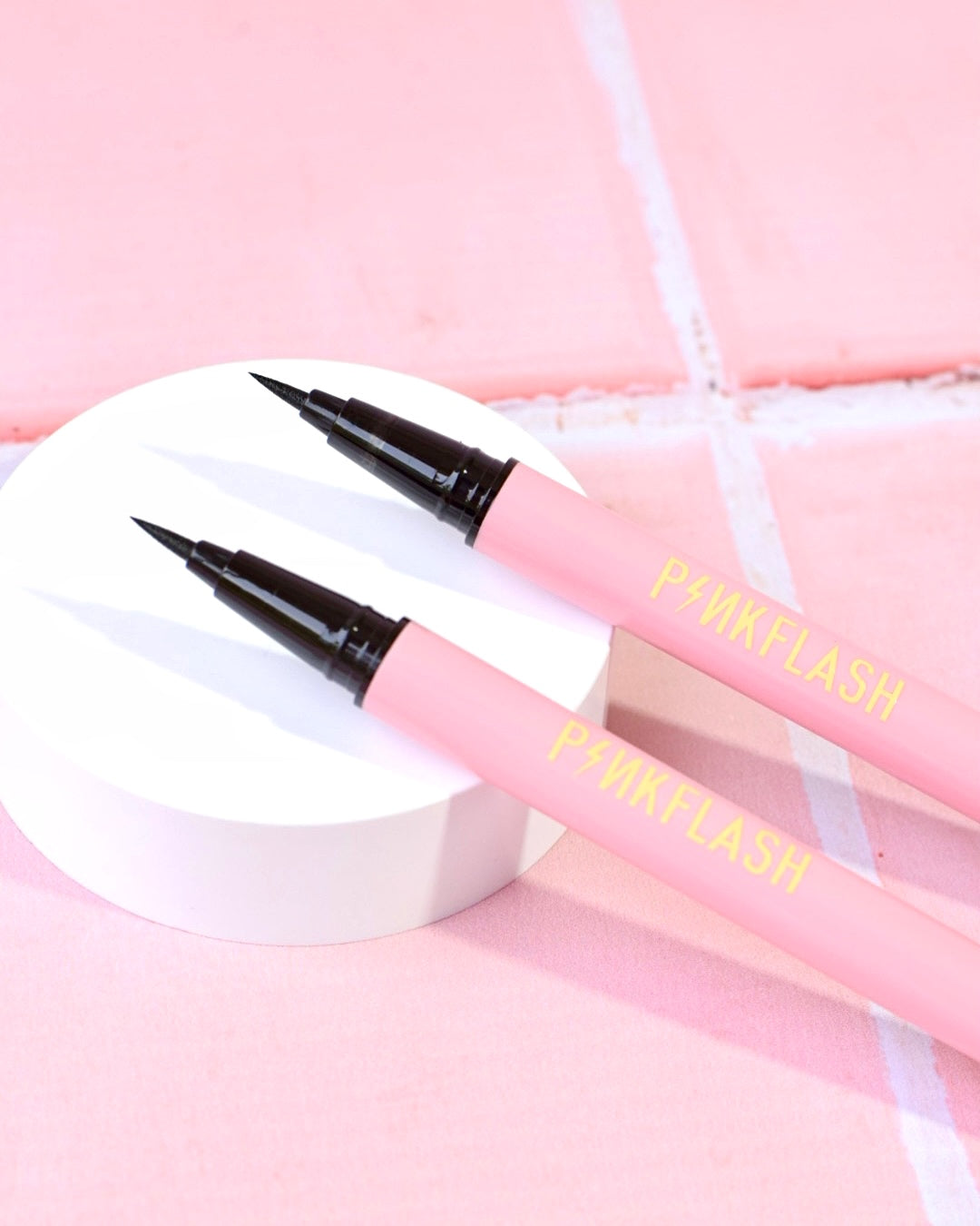 Delineador Waterproof PinkFlash trazo preciso